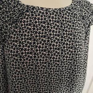 Max Studio Black and White Floral Blouse